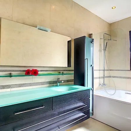 North Sea By Lovelystay Ponta Delgada (Madeira)